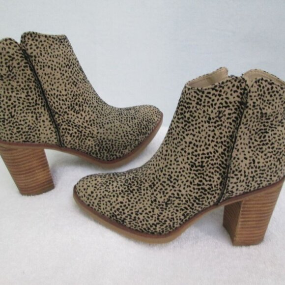 NWOB Mia Tracee Cheeta Print Block Heel Zip Up Ankle Booties-6W - Picture 3 of 14